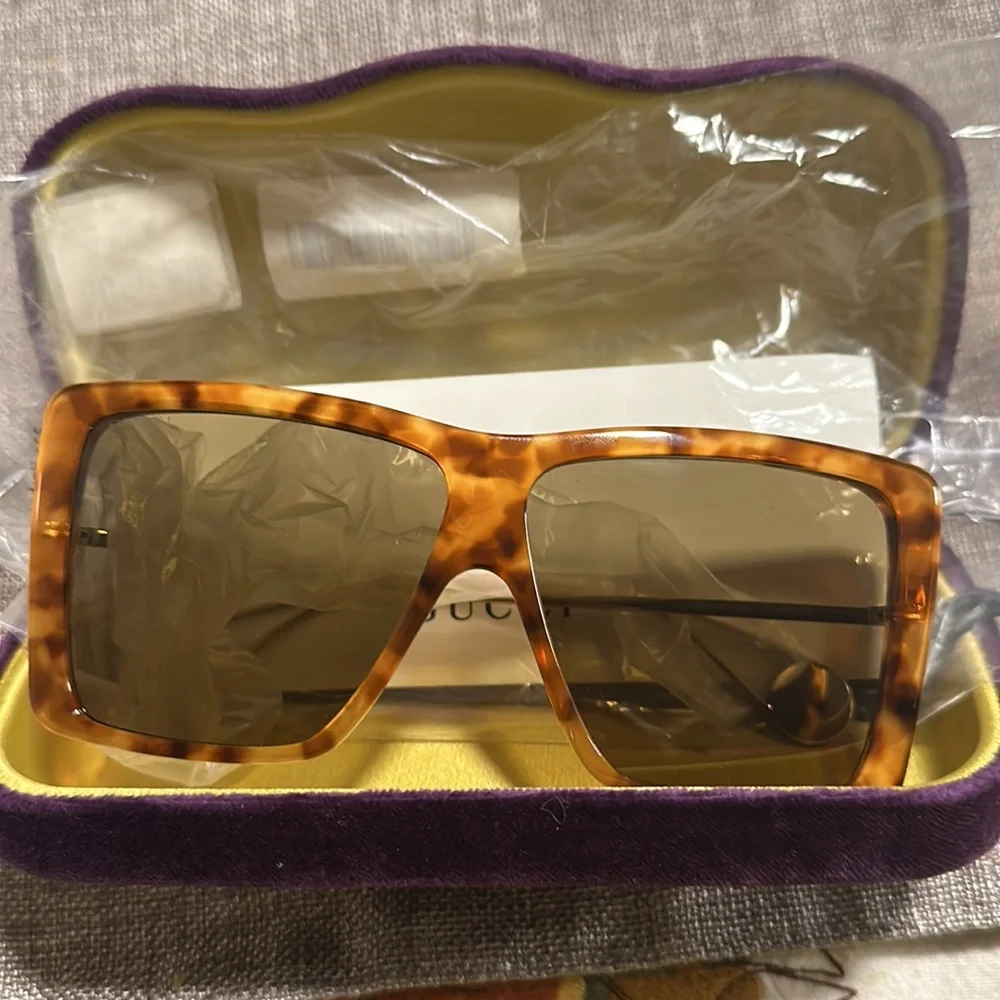 Gucci 61mm Retro Square Sunglasses
